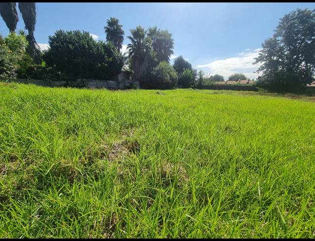 1,060M² VACANT LAND FOR SALE IN FALCON RIDGE